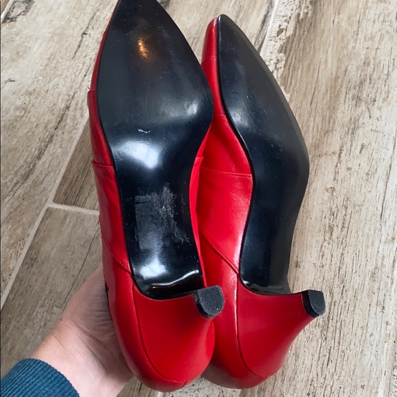 New York transit red heels, size 6 - Picture 6 of 8
